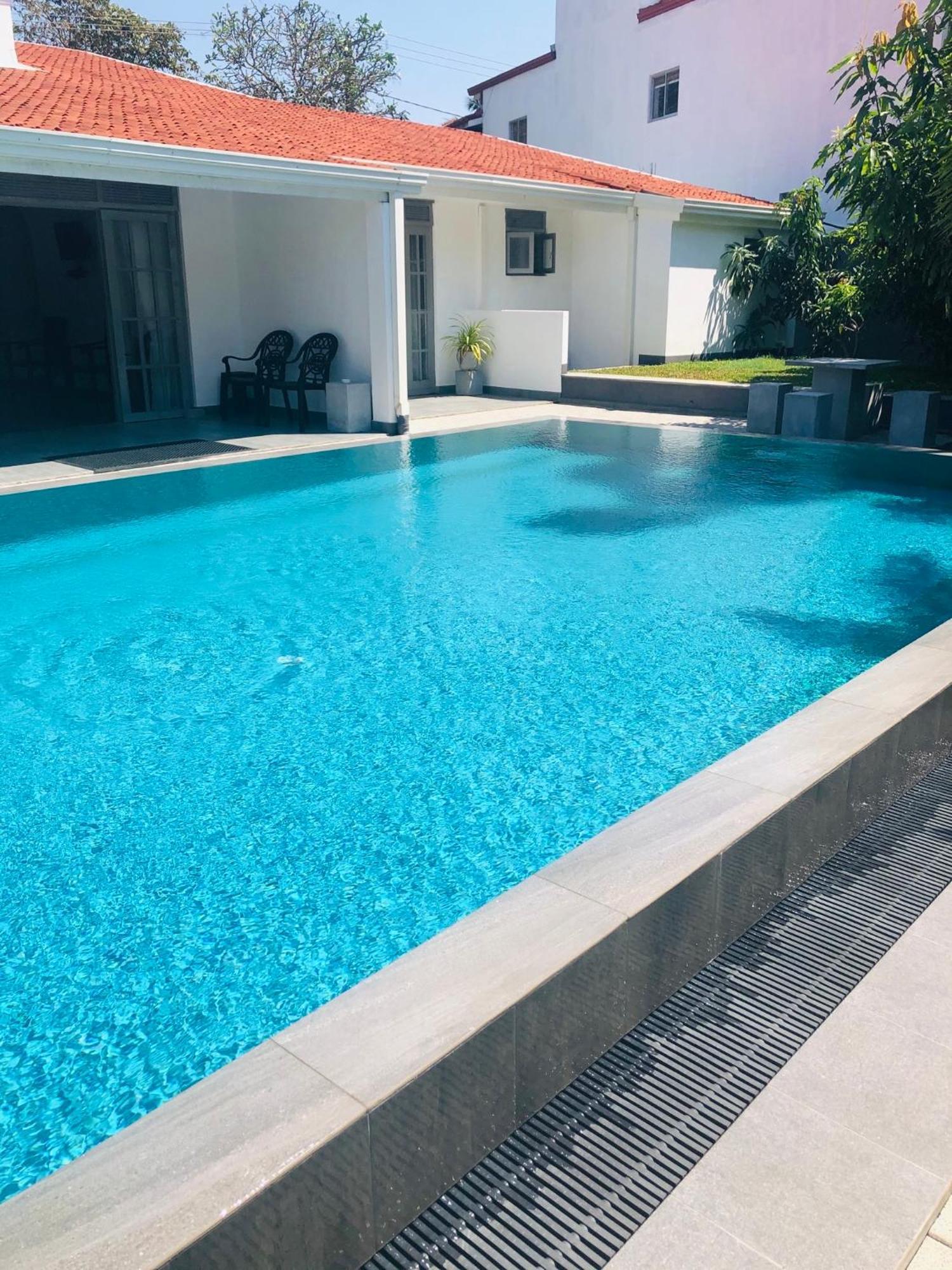 Bony'S Holiday Inn Negombo Exterior photo