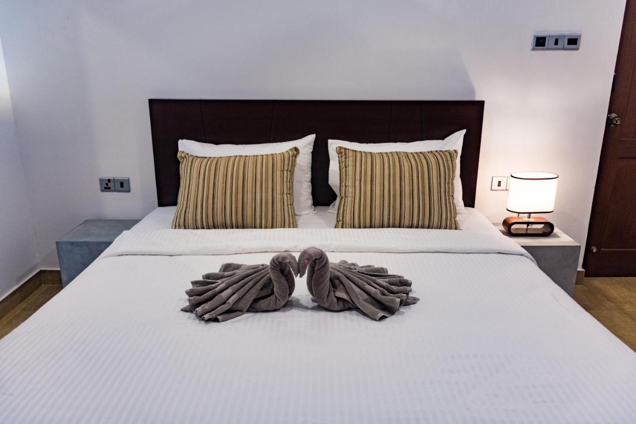 Bony'S Holiday Inn Negombo Exterior photo