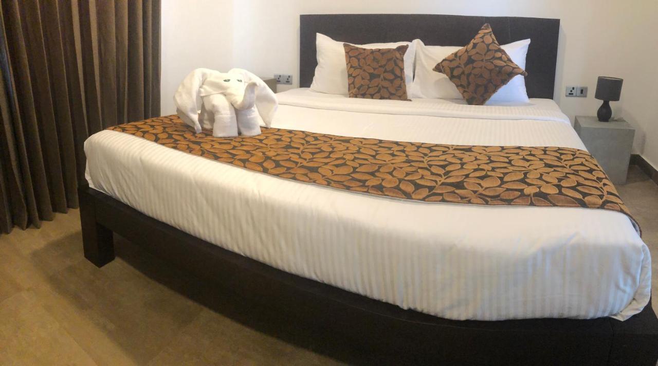 Bony'S Holiday Inn Negombo Exterior photo