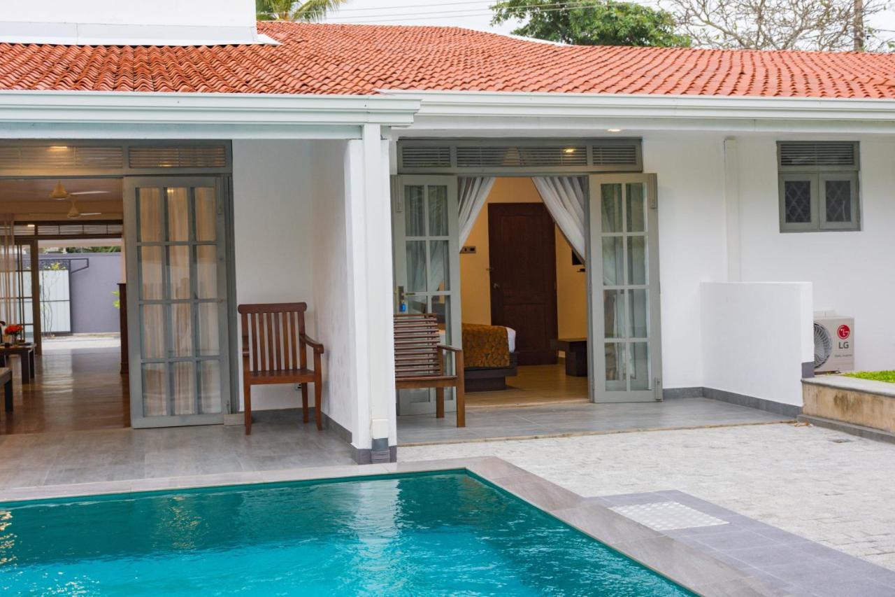 Bony'S Holiday Inn Negombo Exterior photo